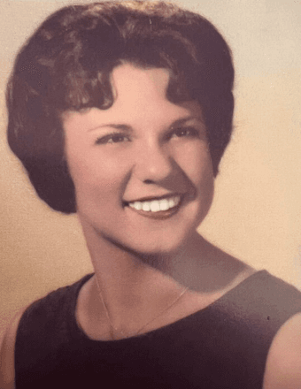 Marianna Holcomb Obituary